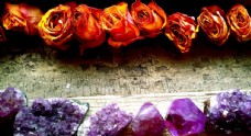 玫瑰和紫水晶晶体